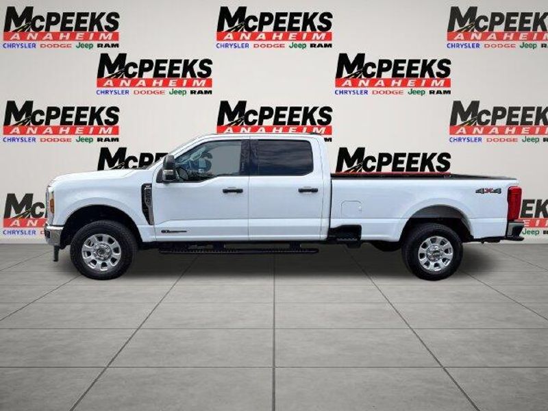 Used 2024 Ford F-250 XLTImage 2