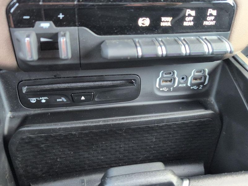 2019 RAM 2500 LaramieImage 19