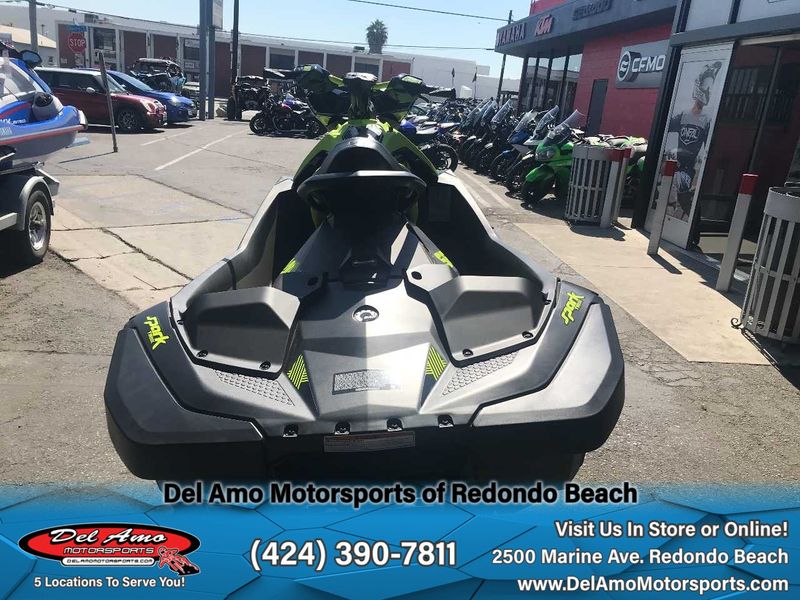 2023 Sea-Doo 65PE  in a MANTA GREEN exterior color. Del Amo Motorsports of Redondo Beach (424) 304-1660 delamomotorsports.com 