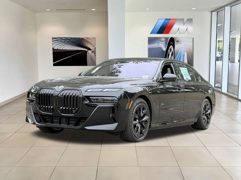 2025 BMW 7 Series 750e xDriveImage 2