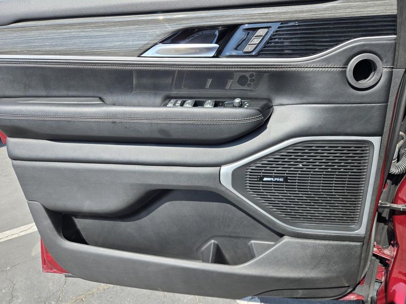2022 Jeep Wagoneer Series II 4x4