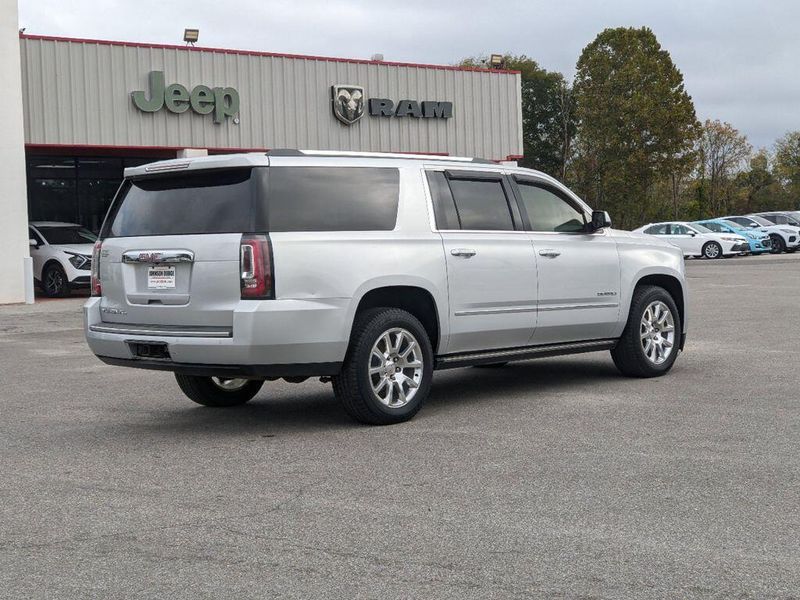 2015 GMC Yukon XL 1500 DenaliImage 4