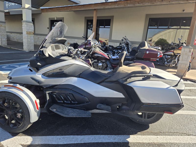 USED 2022 CAN-AM SPYDER RT BASE Image 2