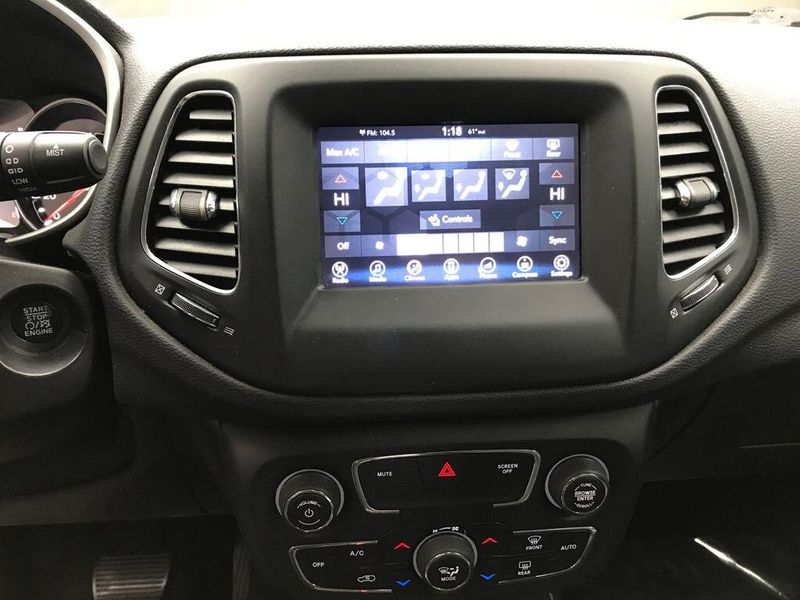 Used 2017 Jeep New Compass LatitudeImage 7