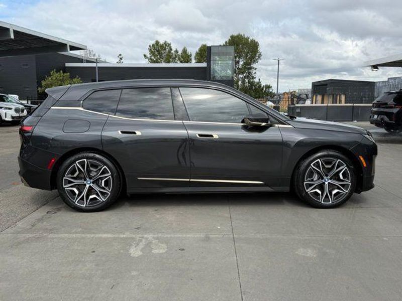 Used 2023 BMW iX xDrive50Image 7