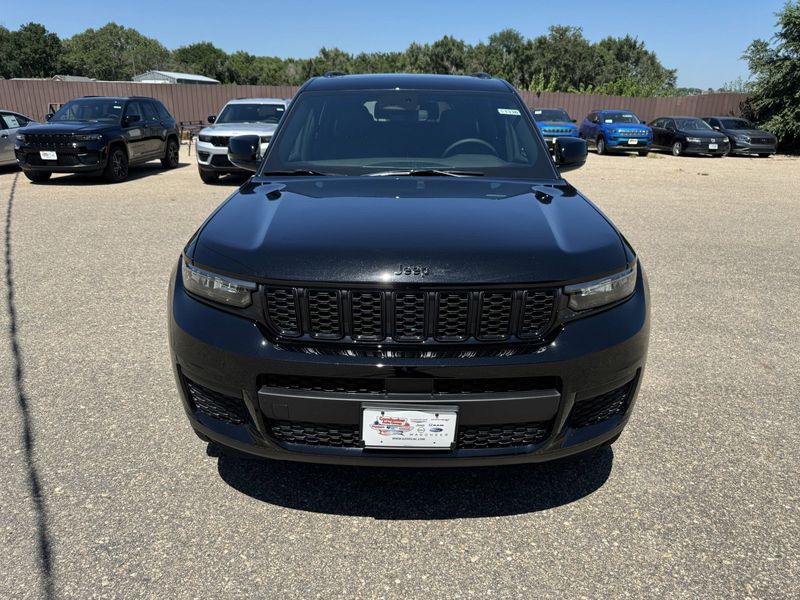 2024 Jeep Grand Cherokee L Altitude X 4x4Image 3