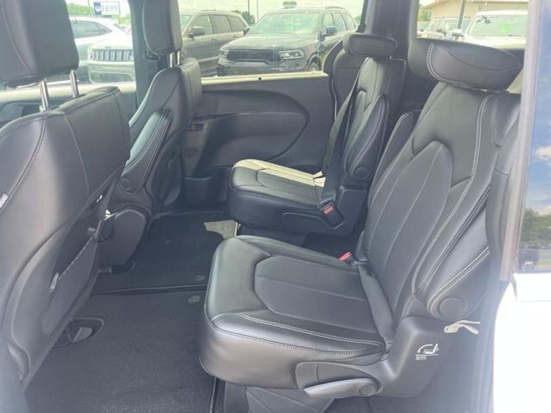 2025 Chrysler Pacifica Select2025 Chrysler Pacifica Select