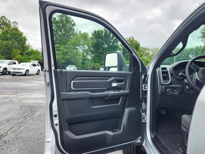 New 2026 RAM 2500 Big Horn Crew Cab 4x4 6'4' Box