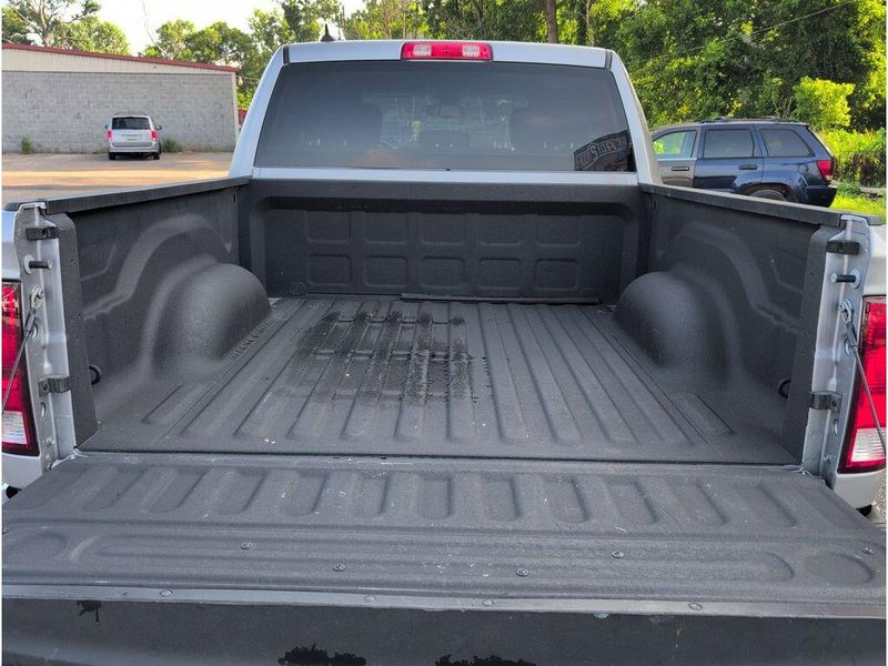 2023 RAM 1500 Classic SLTImage 32