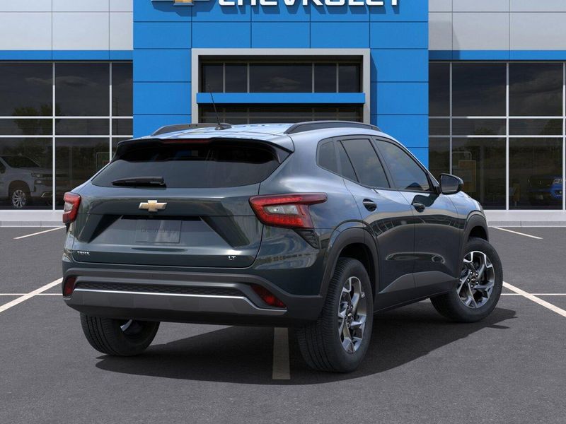 2025 Chevrolet Trax LTImage 4