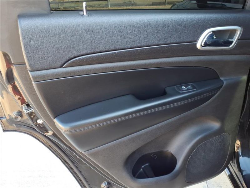 Used 2015 Jeep Grand Cherokee AltitudeImage 26