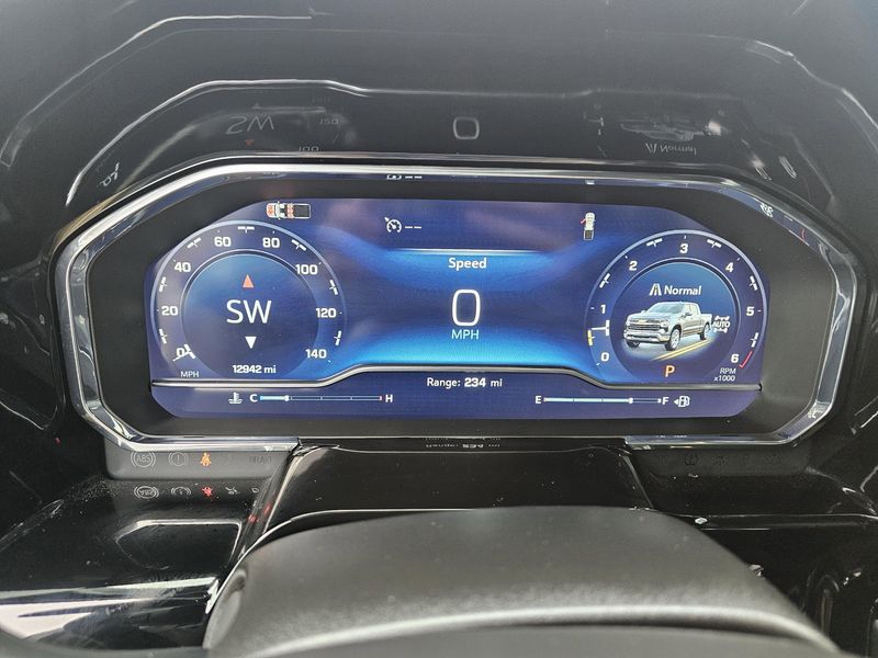 Used 2025 Chevrolet Silverado 1500 RSTImage 13