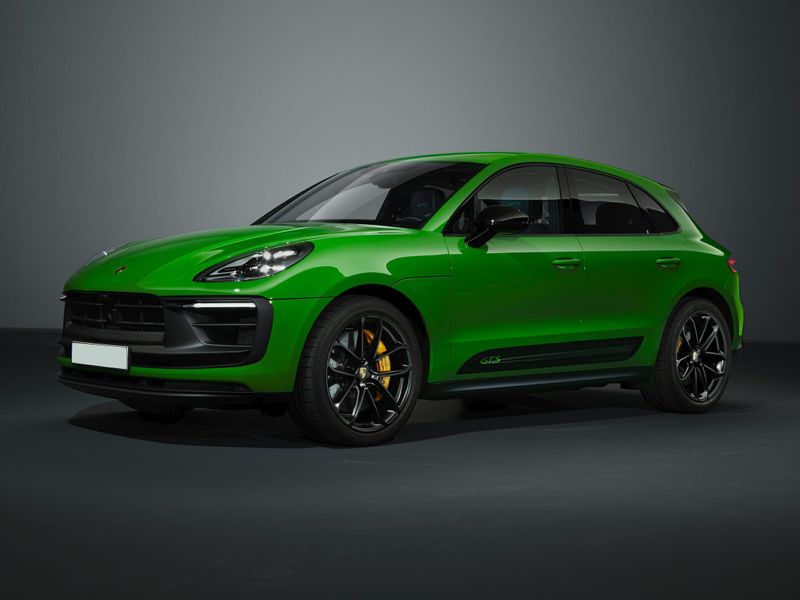 Porsche Macan's photo