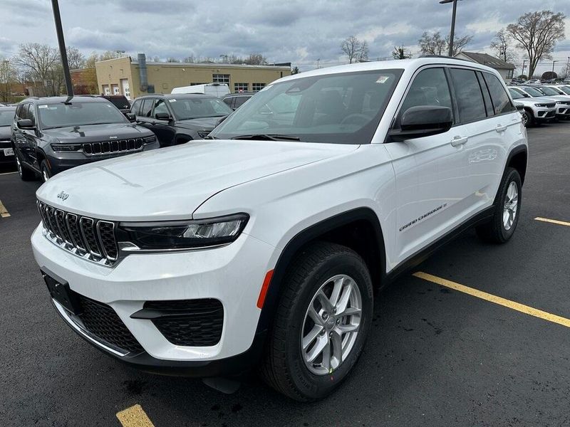 2025 Jeep Grand Cherokee Laredo X 4x4Image 5