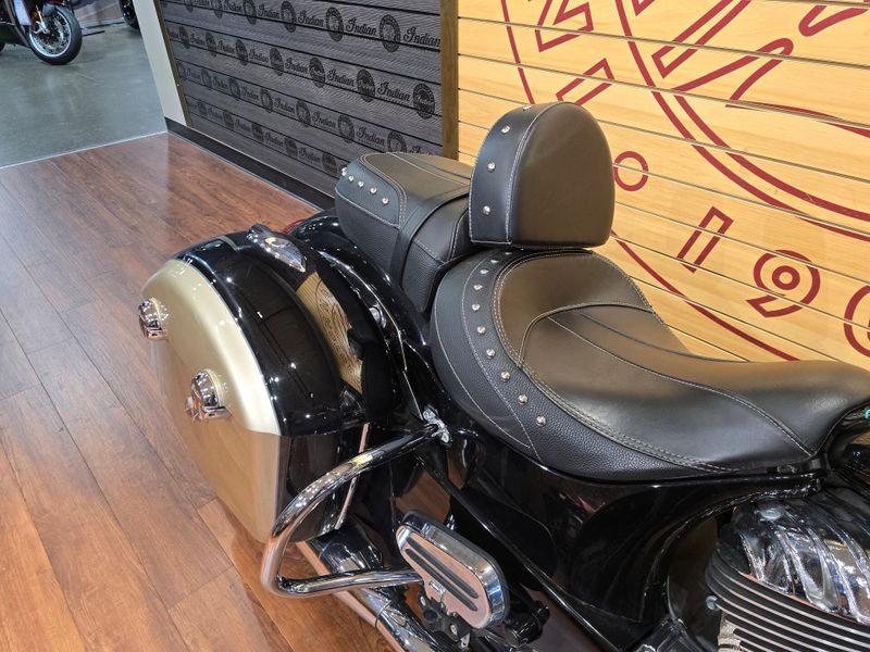 Used 2021 Indian Motorcycle Springfield Image 12