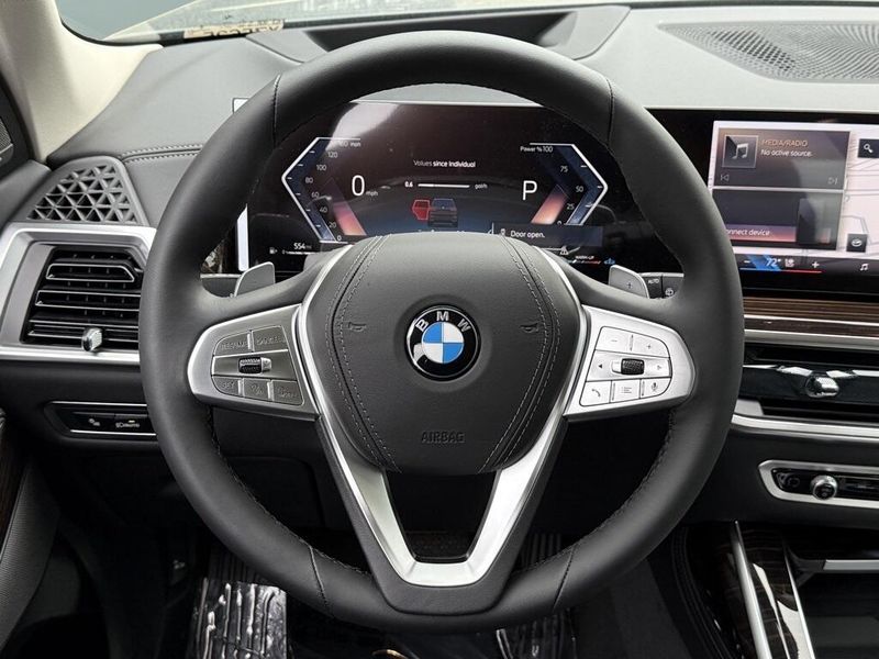 2025 BMW X7 xDrive40iImage 22