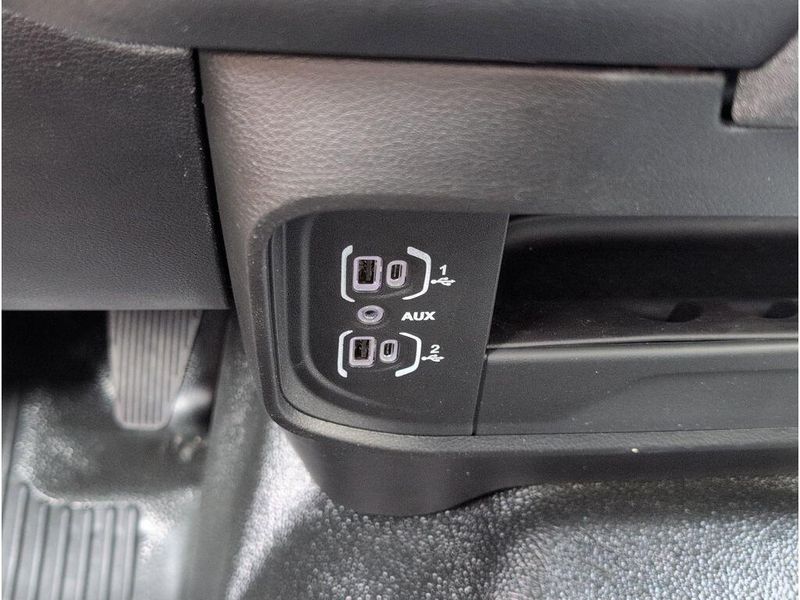 New 2026 RAM 3500 Tradesman Crew Cab Chassis 4x4 60