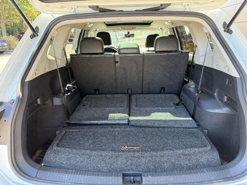 Used 2021 Volkswagen Tiguan SE