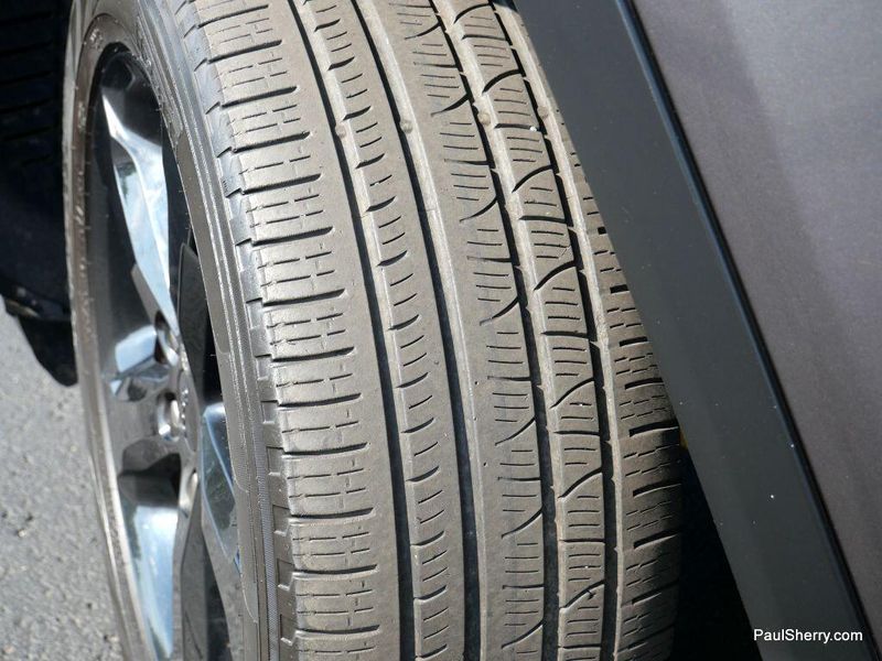 Used 2024 Jeep Grand Cherokee L Limited Black