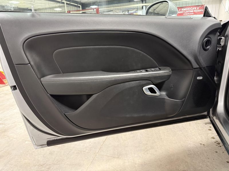 Used 2016 Dodge Challenger 392 Hemi Scat Pack ShakerImage 16