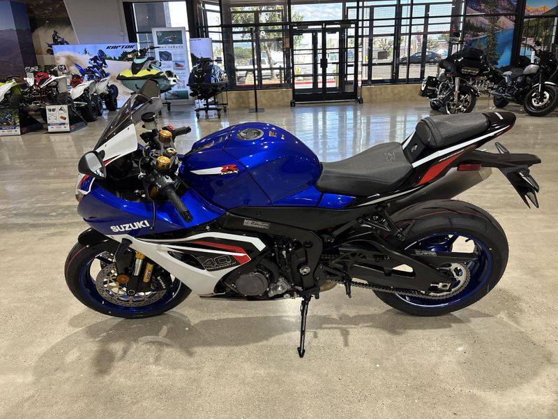 New 2027 Suzuki GSX-R1000R 40TH ANNIVERSARY EDITION Image 12