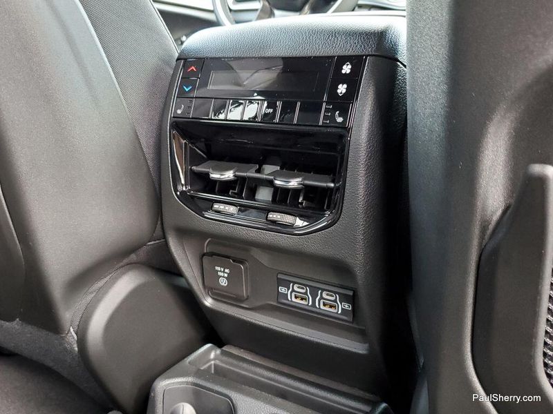 2025 Jeep Grand Cherokee Limited photo 22