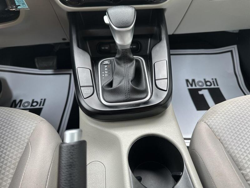 2023 Kia Soul LXImage 30