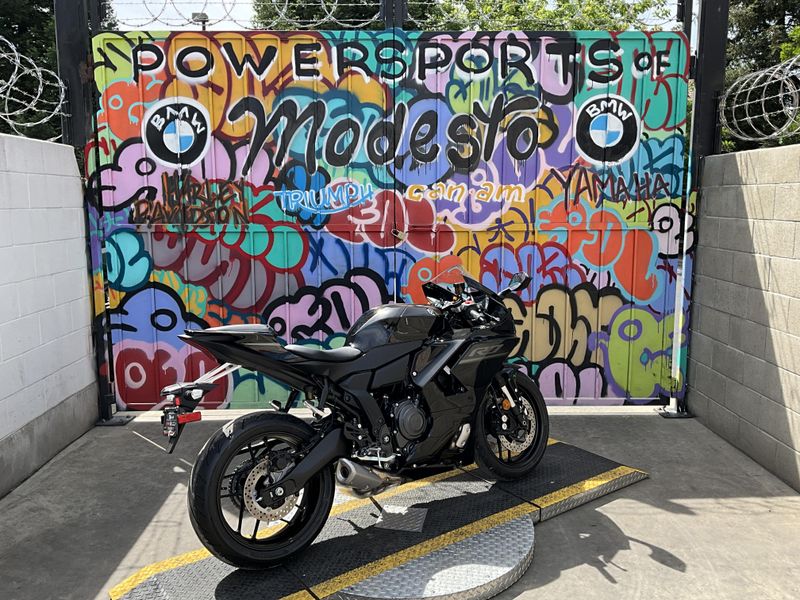New 2026 Yamaha YZF-R7 Image 4