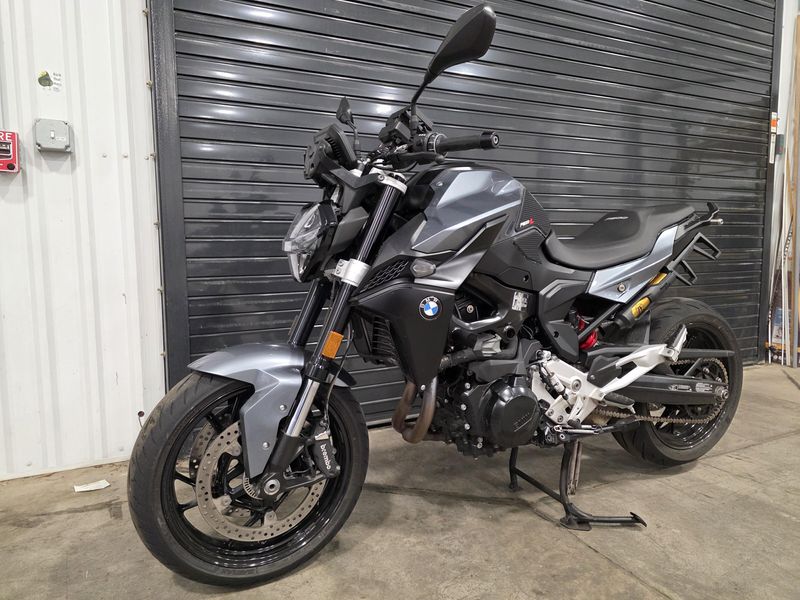 2022 BMW F 900 R