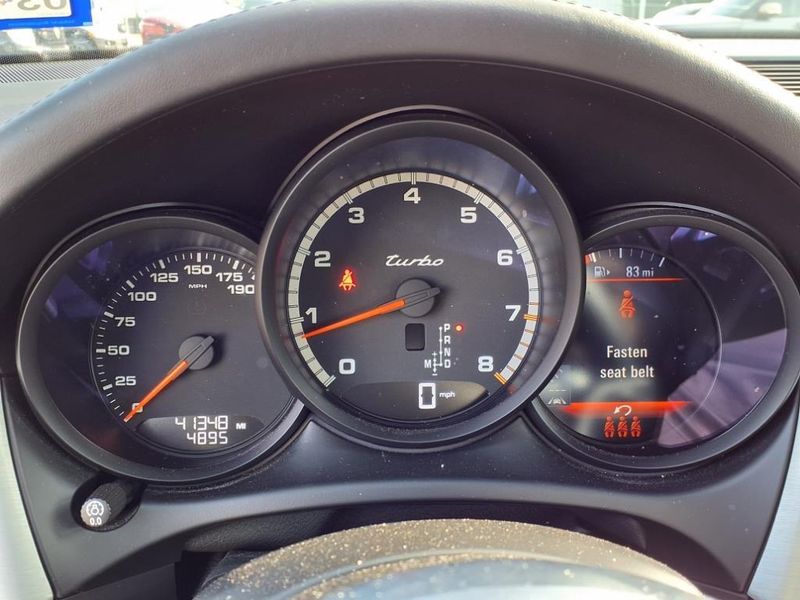 Used 2021 Porsche Macan TurboImage 25