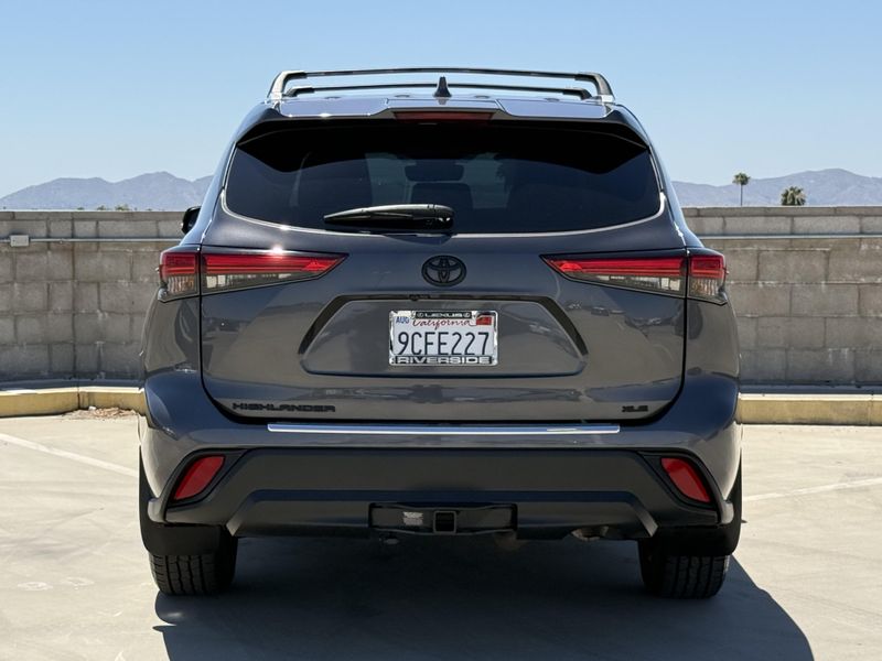 Used 2022 Toyota Highlander XLEImage 11