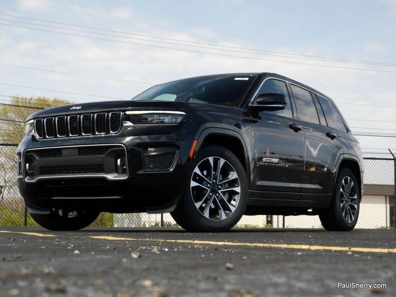 New 2025 Jeep Grand Cherokee Overland 4x4Image 57