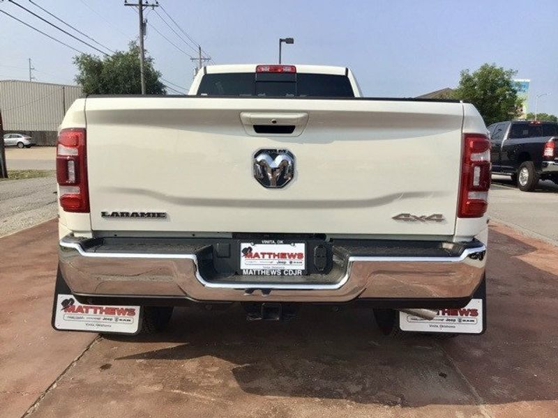 2024 RAM 3500 Laramie Crew Cab 4x4 8