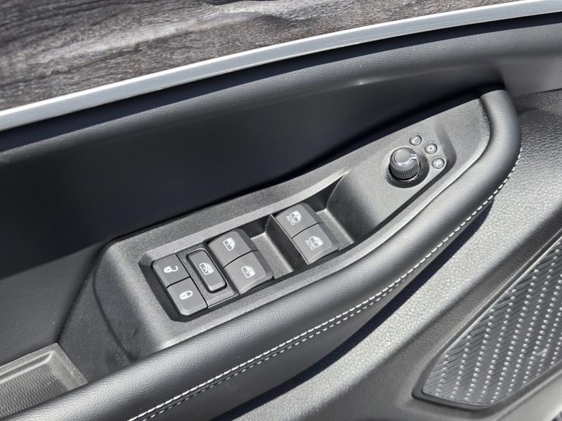 New 2026 Jeep Grand Cherokee L Laredo Altitude 4x4