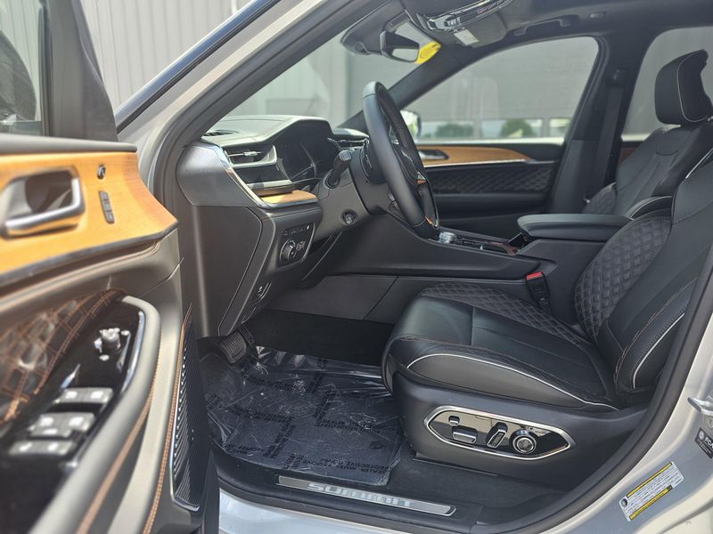 2023 Jeep Grand Cherokee Summit Reserve 4xeImage 10