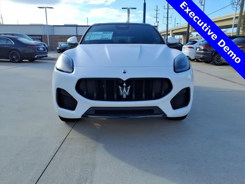 New 2025 Maserati Grecale ModenaImage 4