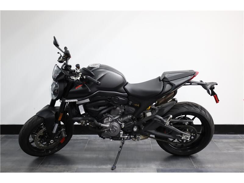 2022 Ducati Monster 937 Image 2