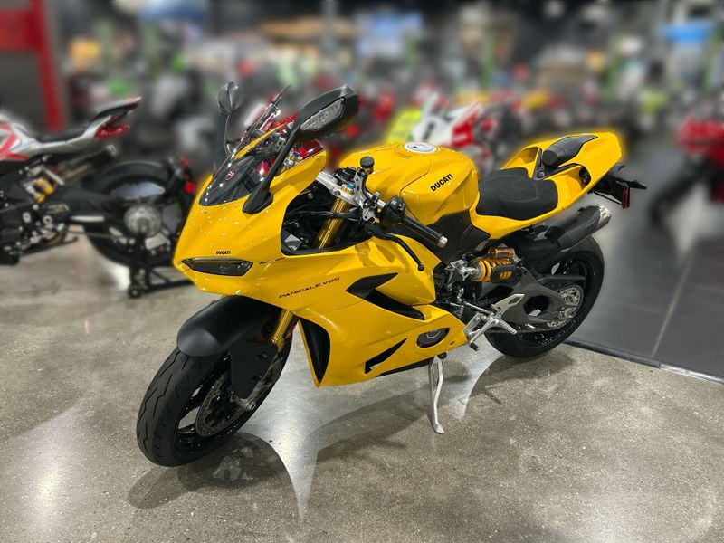 New 2026 Ducati PANIGALE V2 S Image 20