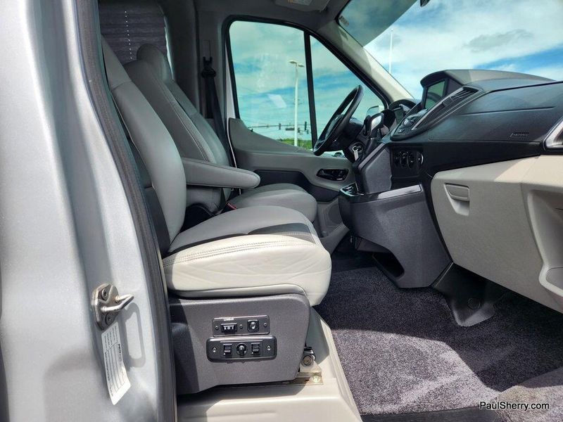 2018 Ford Transit-250 Image 25
