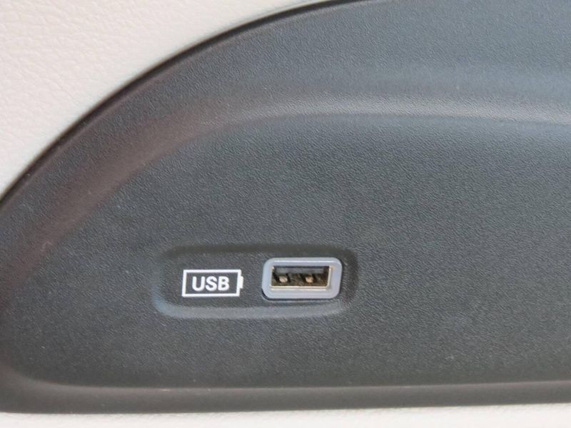 2020 Chrysler Pacifica Touring Plus photo 32