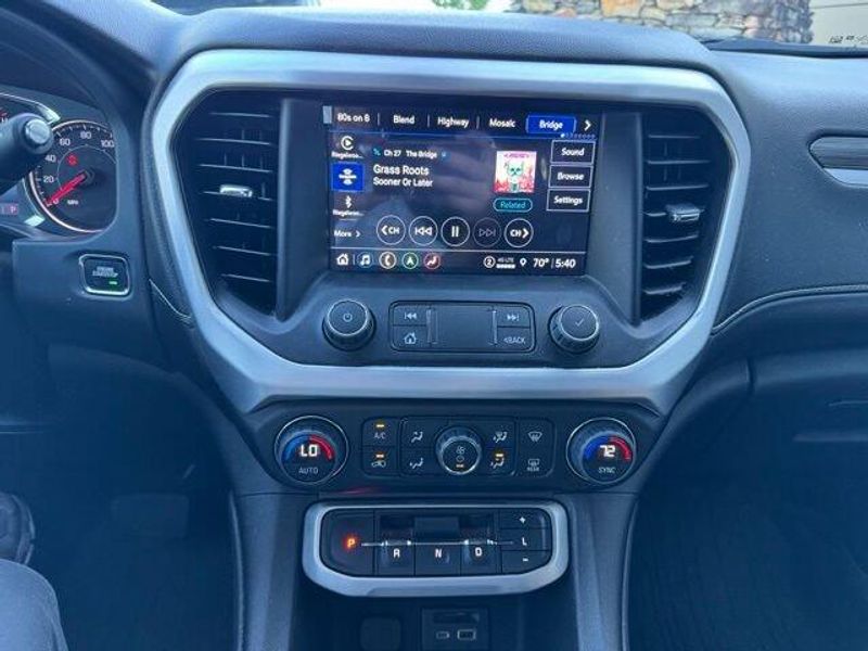 Used 2023 GMC Acadia SLT