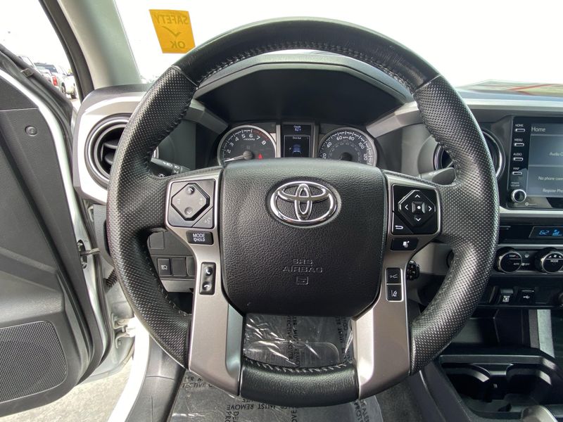 2022 Toyota Tacoma SR5Image 25