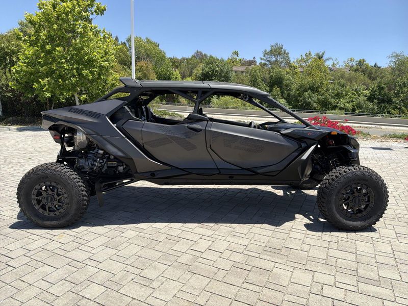 New 2026 Can-Am MAVERICK R MAX X RS WITH SMART-SHOX 999T DCT Image 18