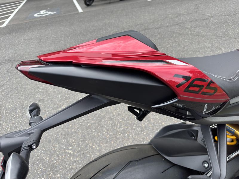 2025 Triumph Street Triple 765 RS - CARNIVAL RED 