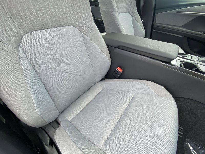 2025 Toyota Camry LEImage 11