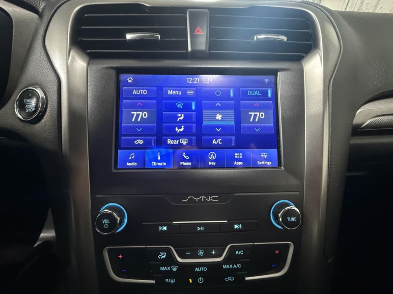 Used 2020 Ford Fusion SEImage 26