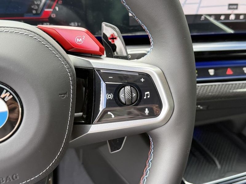 2025 BMW M5 BaseImage 23