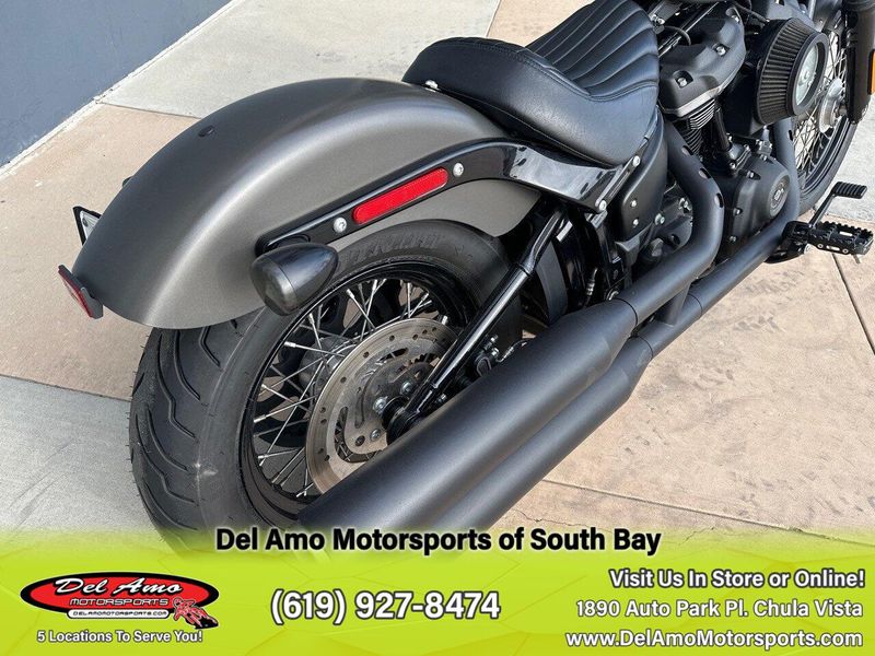 2019 Harley-Davidson SOFTAIL STREET BOB  in a BLACK/GREEN exterior color. Del Amo Motorsports of South Bay (619) 547-1937 delamomotorsports.com 