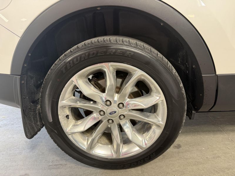 Used 2015 Ford Explorer XLTImage 7