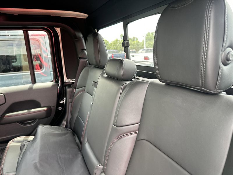 New 2025 Jeep Gladiator Rubicon X 4x4Image 17